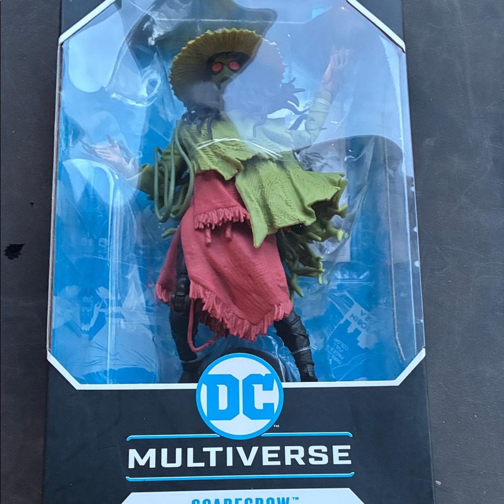 DC MULTIVERSE Scarecrow figure - Green and Red